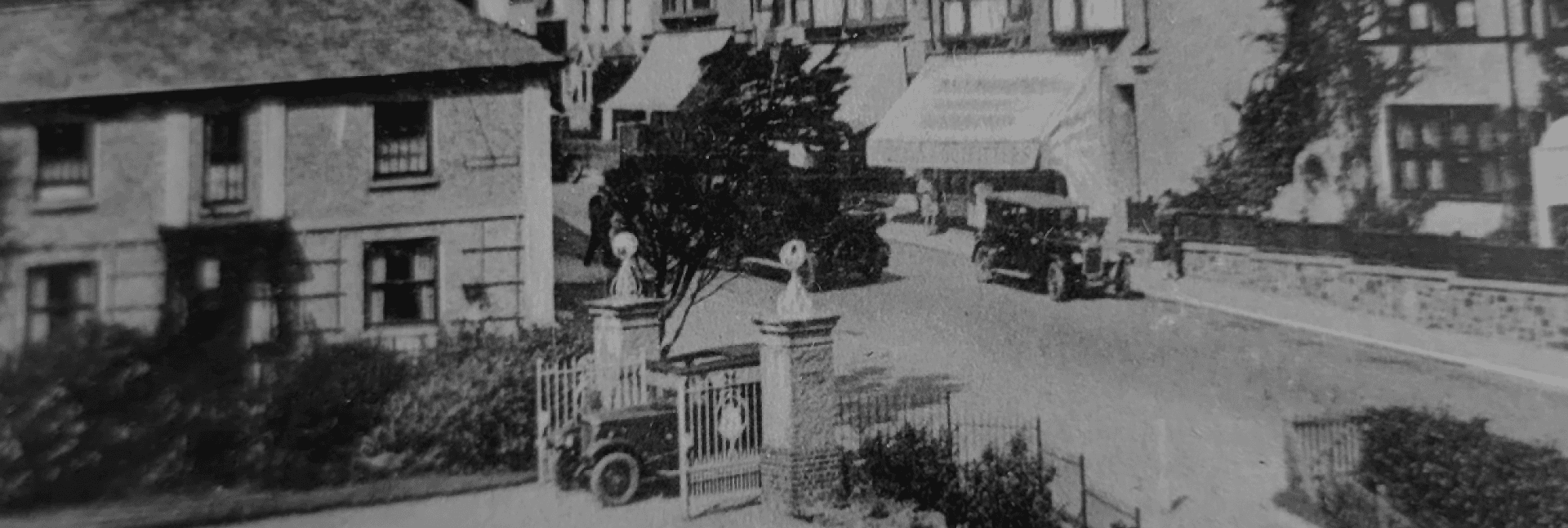 a picture of the Tiverton high street in the old days